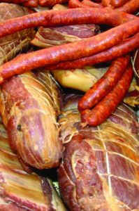 Produse naturale din carne și produse tradiționale din carne Mangalița